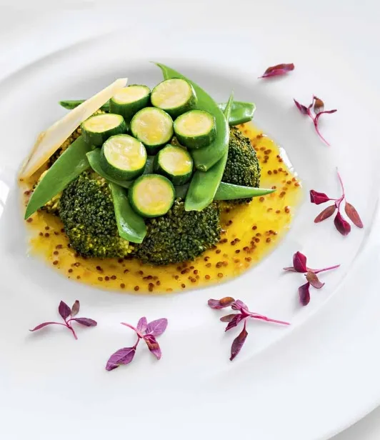 Салат из зеленых овощей